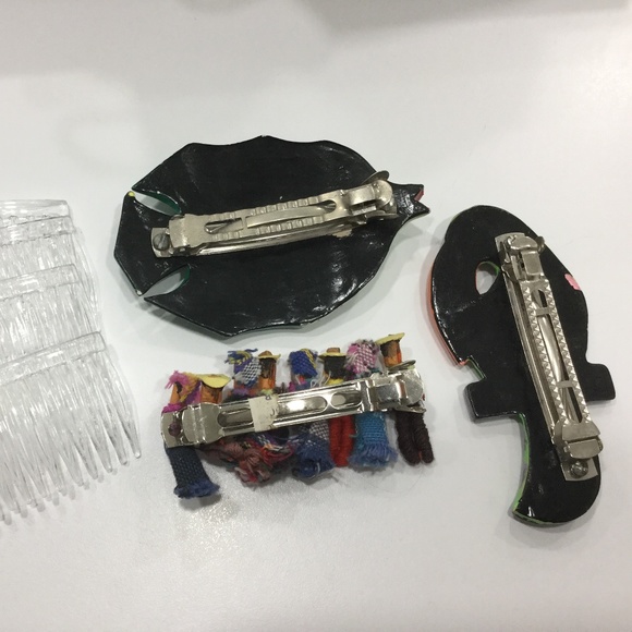 Hair Clips and Combs - Picture 6 of 6